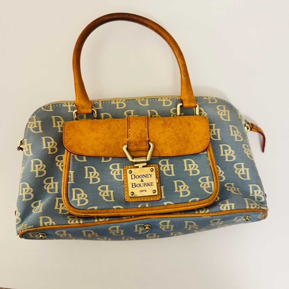 VTG Dooney & Bourke Blue and Tan Y2K Women's Bag